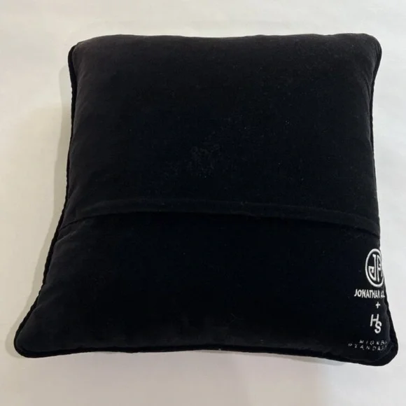 JONATHAN ADLER x HIGHER STANDARDS RARE Throw Pillow Black Cream Knit Leaf Design - Picture 2 of 7